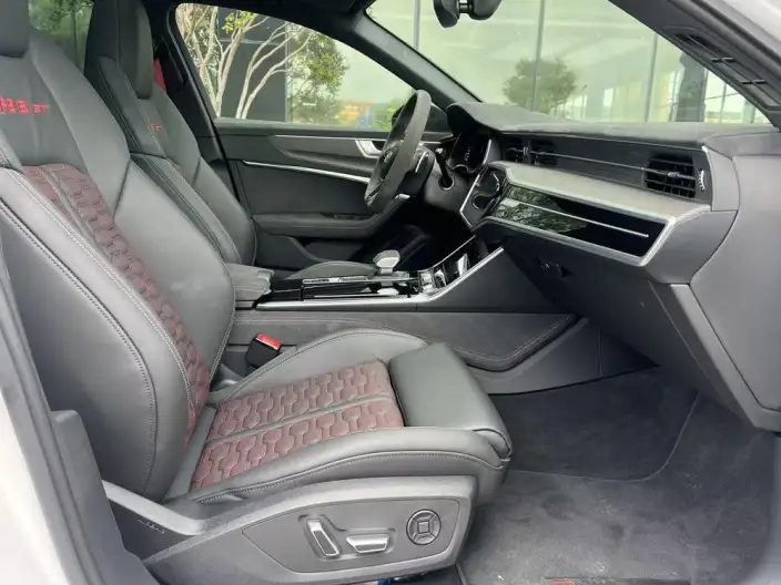 Audi RS 6 2025 Model RS 6 Avant GT – фото 10