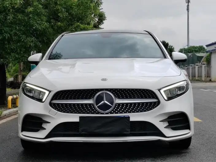 Mercedes-Benz A-class 2021 Model A 200 L Sports sedan Fashion Edition – фото 2