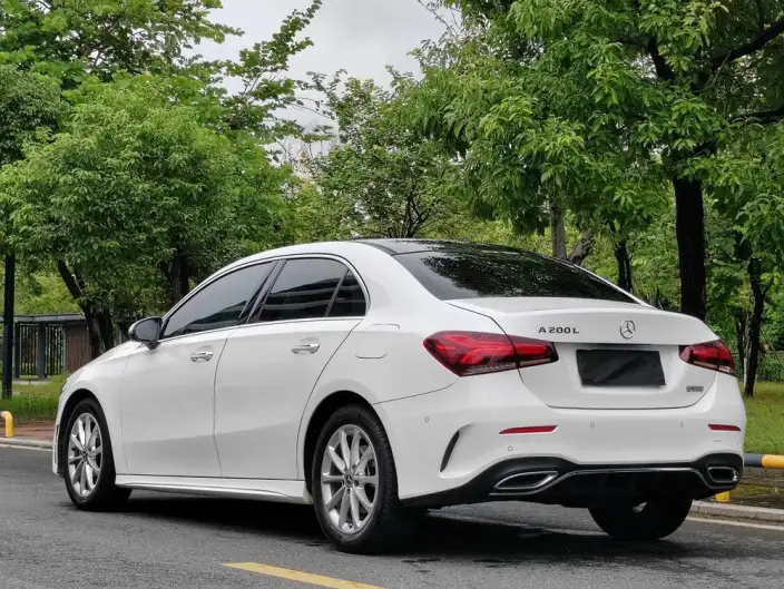 Mercedes-Benz A-class 2021 Model A 200 L Sports sedan Fashion Edition – фото 5