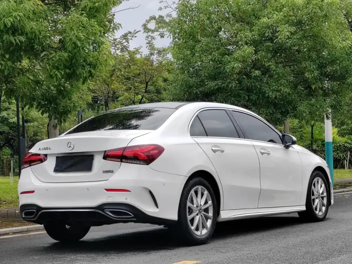 Mercedes-Benz A-class 2021 Model A 200 L Sports sedan Fashion Edition – фото 7