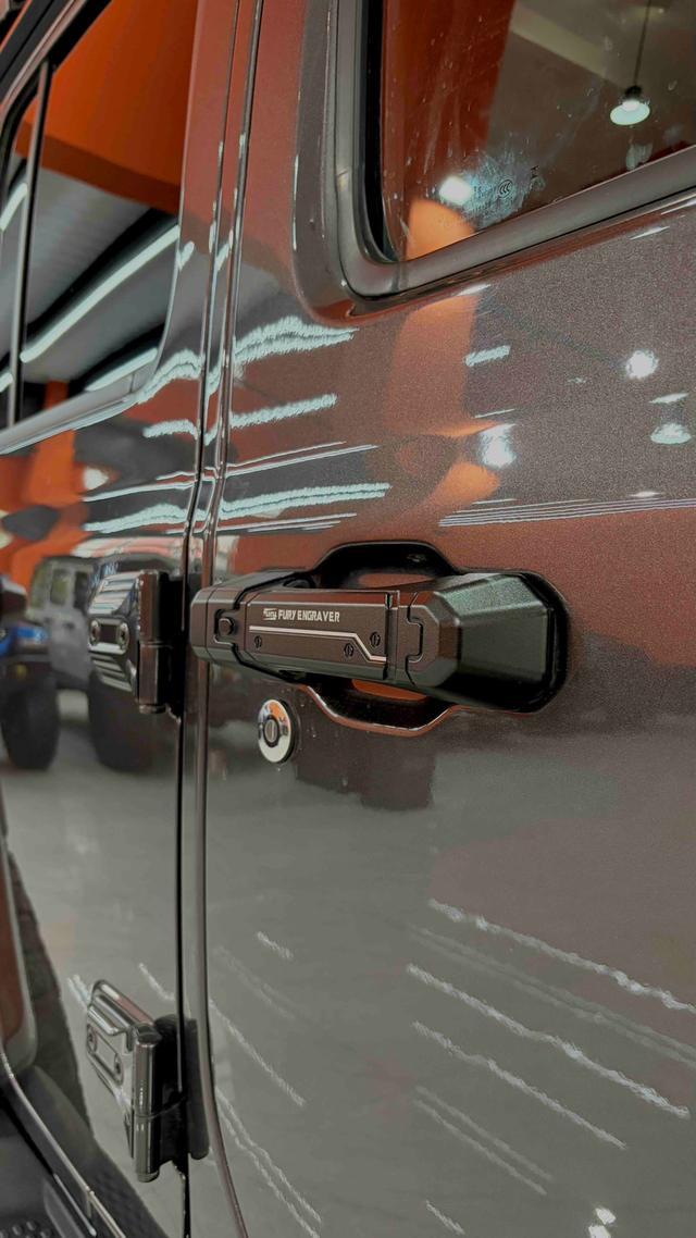 Jeep Wrangler 2024 2.0T Sahara 4-Door – фото 11