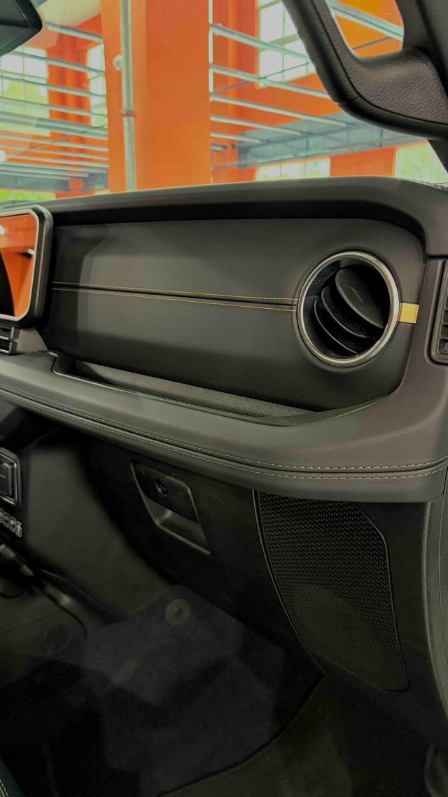 Jeep Wrangler 2024 2.0T Sahara 4-Door – фото 19