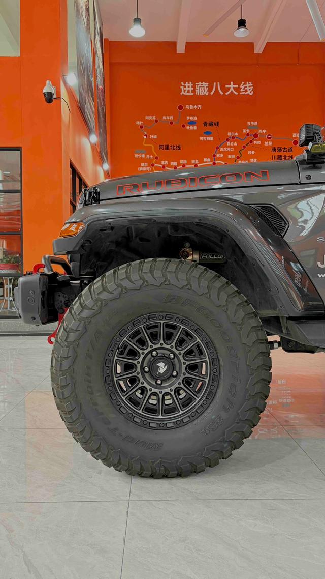 Jeep Wrangler 2024 2.0T Sahara 4-Door – фото 26