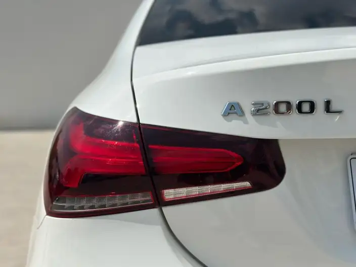 Mercedes-Benz A-class 2023 Model A 200 L Sports sedan Fashion Edition – фото 8