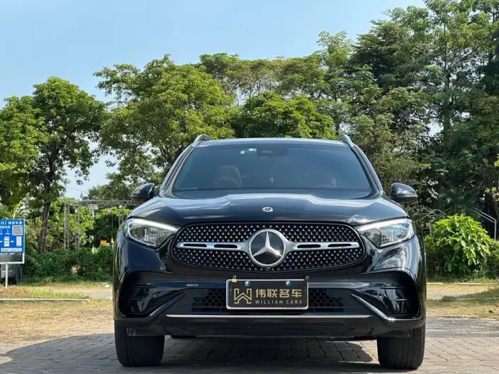 Mercedes-Benz GLC 2023 Model Facelift GLC 300 L 4MATIC Dynamic Model 5 seat – фото 2