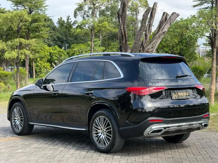 Mercedes-Benz GLC 2023 Model Facelift GLC 300 L 4MATIC Dynamic Model 5 seat – фото 4