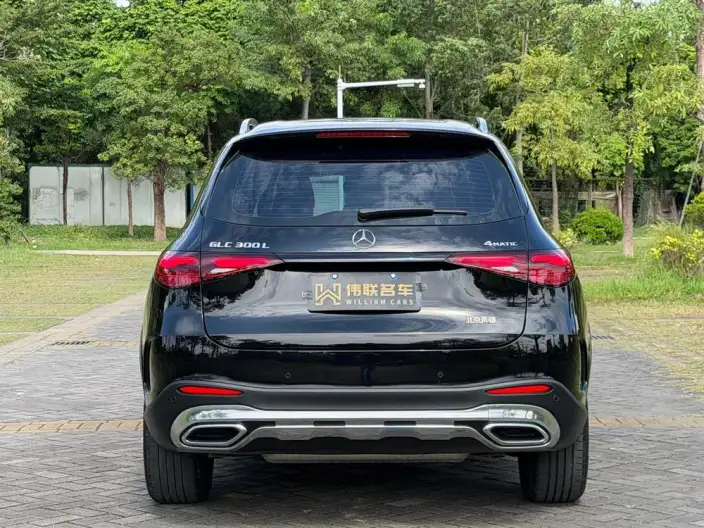 Mercedes-Benz GLC 2023 Model Facelift GLC 300 L 4MATIC Dynamic Model 5 seat – фото 5
