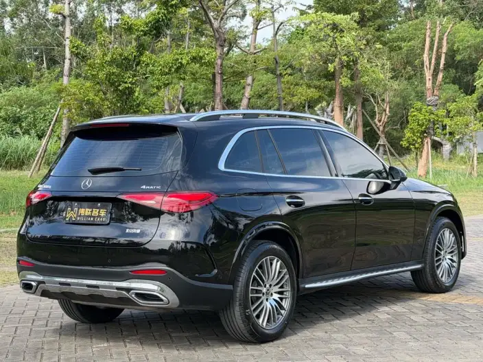 Mercedes-Benz GLC 2023 Model Facelift GLC 300 L 4MATIC Dynamic Model 5 seat – фото 6