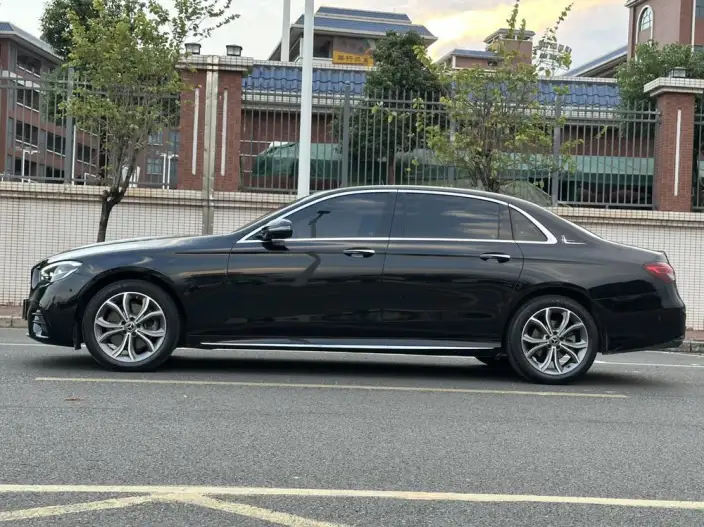Mercedes-Benz E-Class 2023 Model Facelift E 300 L Luxury Model Sports sedan – фото 4