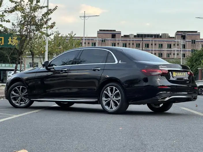 Mercedes-Benz E-Class 2023 Model Facelift E 300 L Luxury Model Sports sedan – фото 5