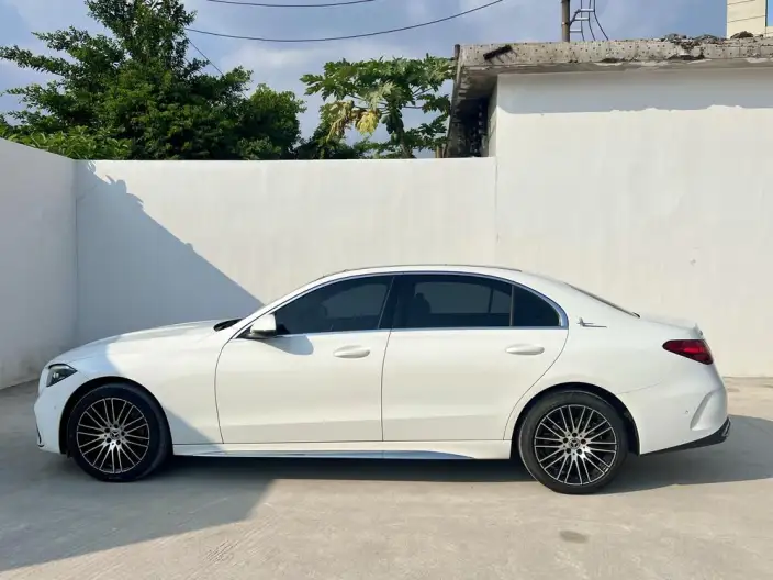 Mercedes-Benz C-Class 2023 Model C 260 L Sports Edition – фото 3