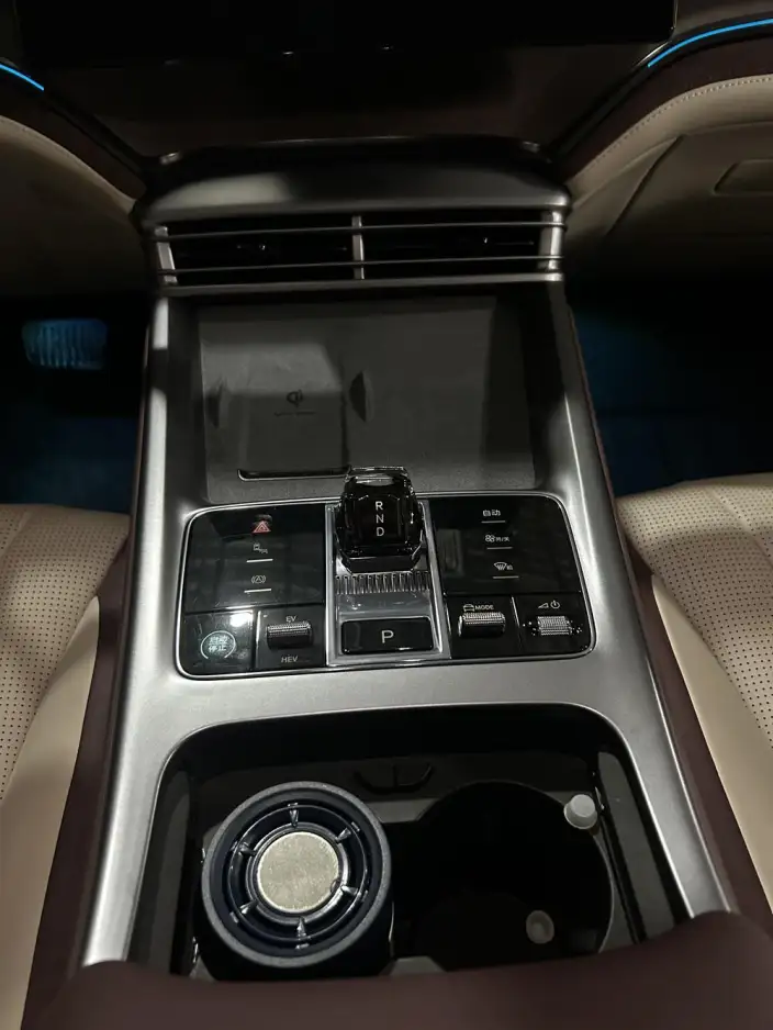 BYD Seal DM 2023 Model DM-i 1.5L 121KM Noble Model – фото 8