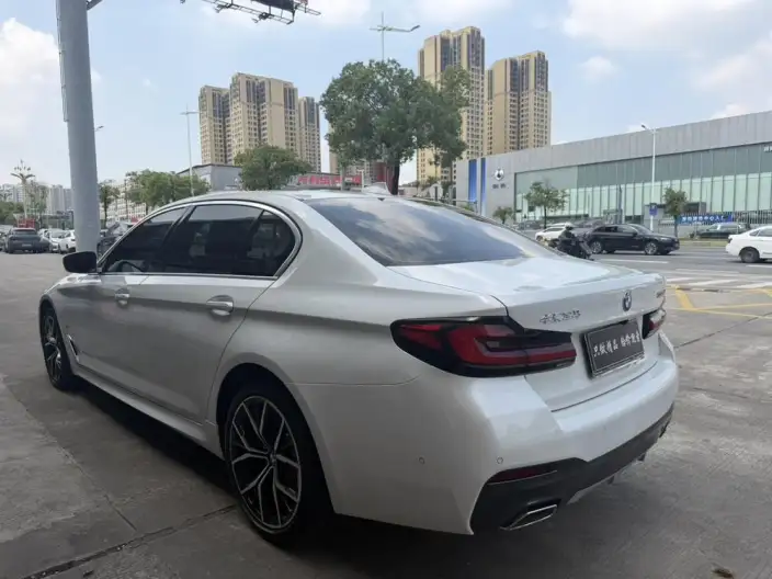 BMW 5 Series 2022 Model Facelift 530Li Exclusive Model M Sports Set – фото 4