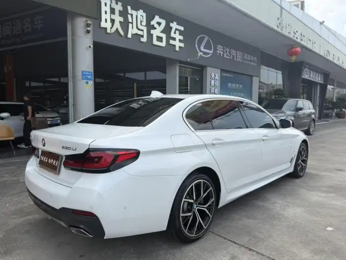 BMW 5 Series 2022 Model Facelift 530Li Exclusive Model M Sports Set – фото 6