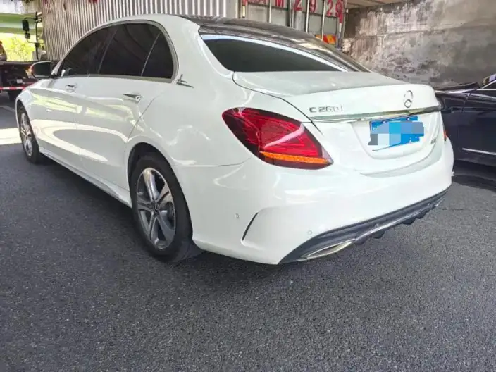 Mercedes-Benz C-Class 2020 Model C 260 L Sports Edition – фото 3