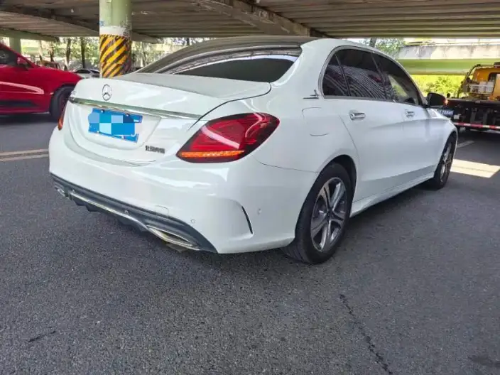 Mercedes-Benz C-Class 2020 Model C 260 L Sports Edition – фото 4