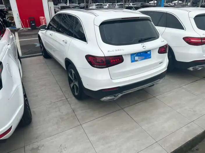 Mercedes-Benz GLC 2022 Model Facelift GLC 260 L 4MATIC Luxury Model – фото 4