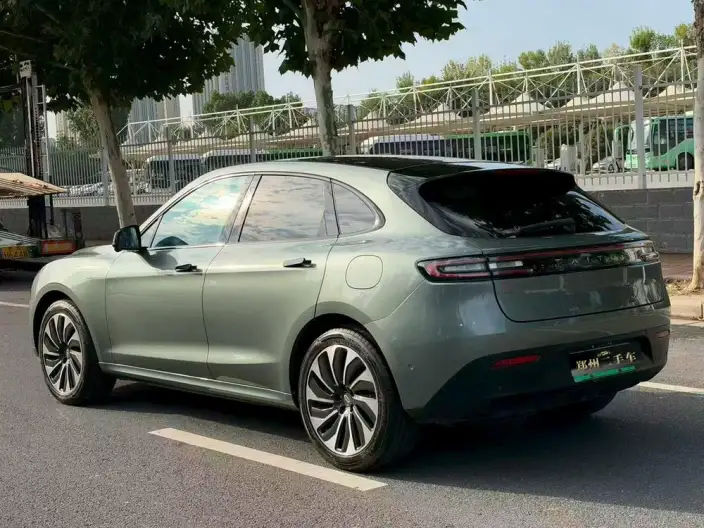 Aito M5 2022 Model Extended Range 4WD performance version