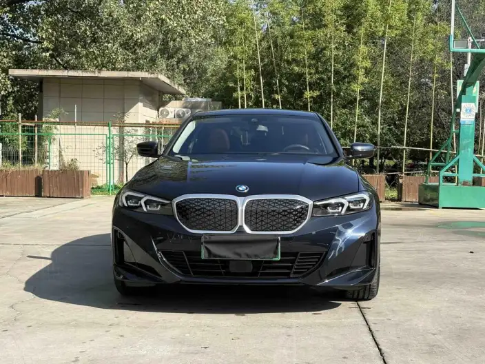 BMW i3 2025 Model eDrive35L – фото 2