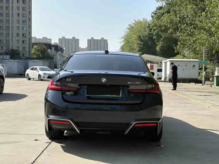 BMW i3 2025 Model eDrive35L – фото 5
