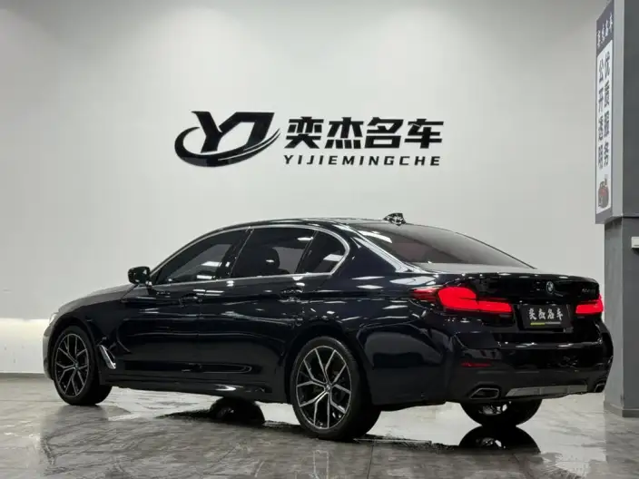 BMW 5 Series 2022 Model Facelift 530Li Exclusive Model M Sports Set – фото 4