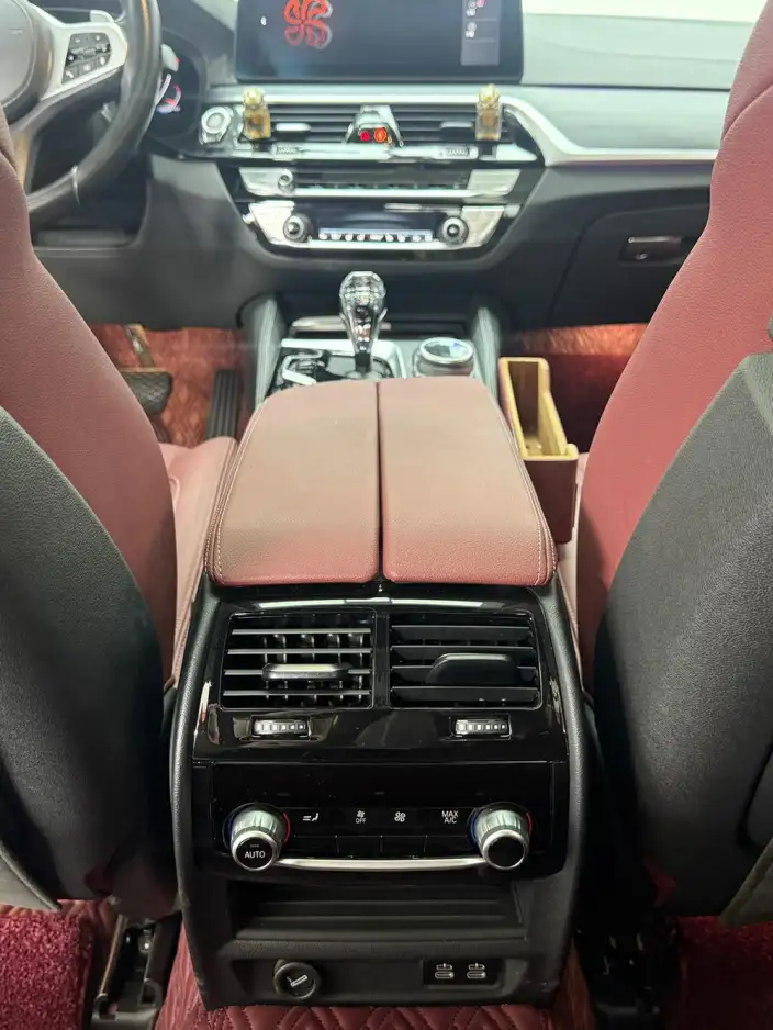 BMW 5 Series 2022 Model Facelift 530Li Exclusive Model M Sports Set – фото 9