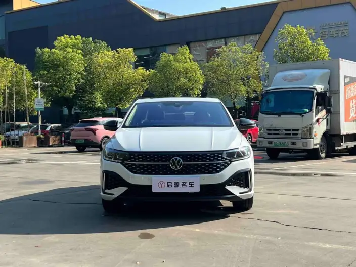 Volkswagen Lavida 2024 Model 300TSI DSG Starry Sky Leading Edition – фото 2