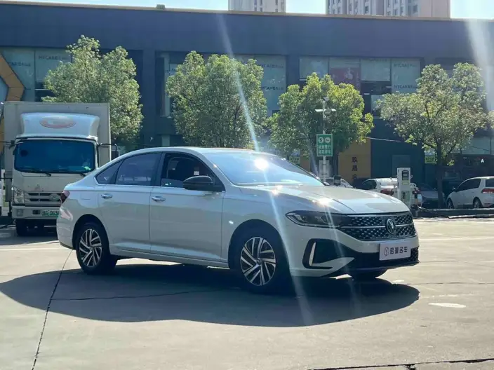 Volkswagen Lavida 2024 Model 300TSI DSG Starry Sky Leading Edition – фото 3