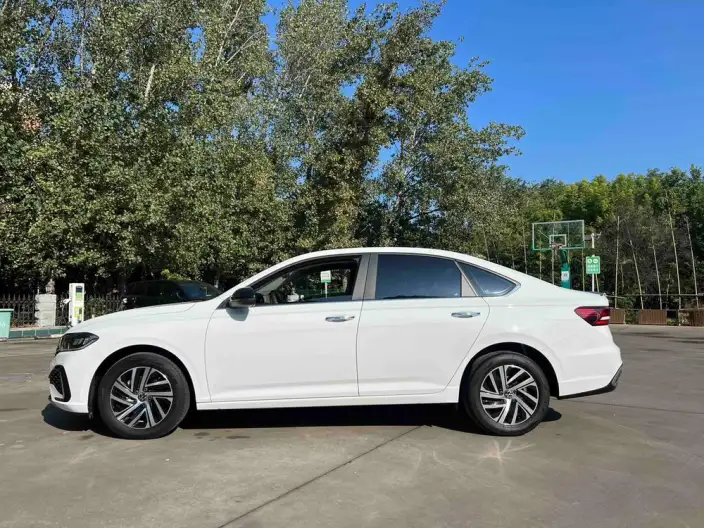 Volkswagen Lavida 2024 Model 300TSI DSG Starry Sky Leading Edition – фото 4
