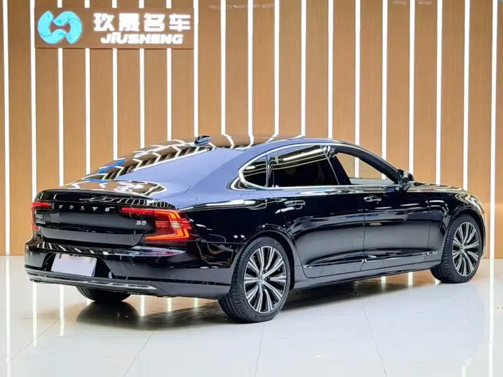 Volvo S90 2024 Model B5 Smart Range Deluxe Edition – фото 5