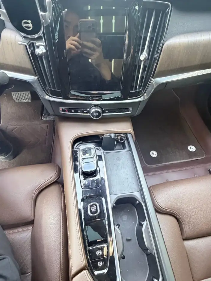 Volvo S90 2024 Model B5 Smart Range Deluxe Edition – фото 9