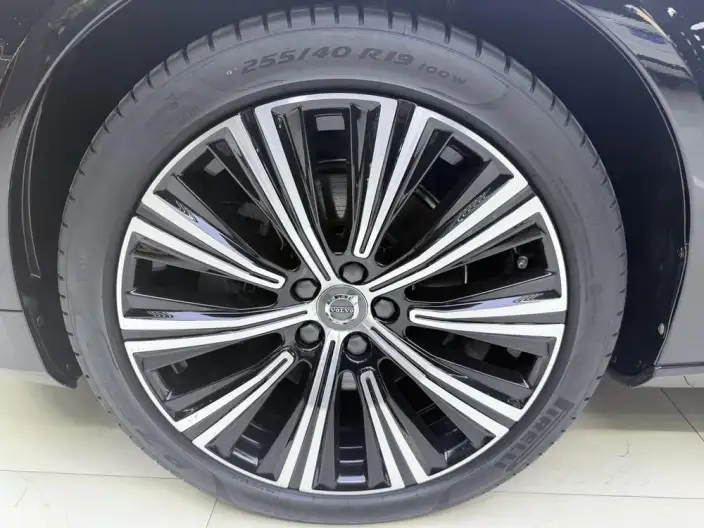 Volvo S90 2024 Model B5 Smart Range Deluxe Edition – фото 10