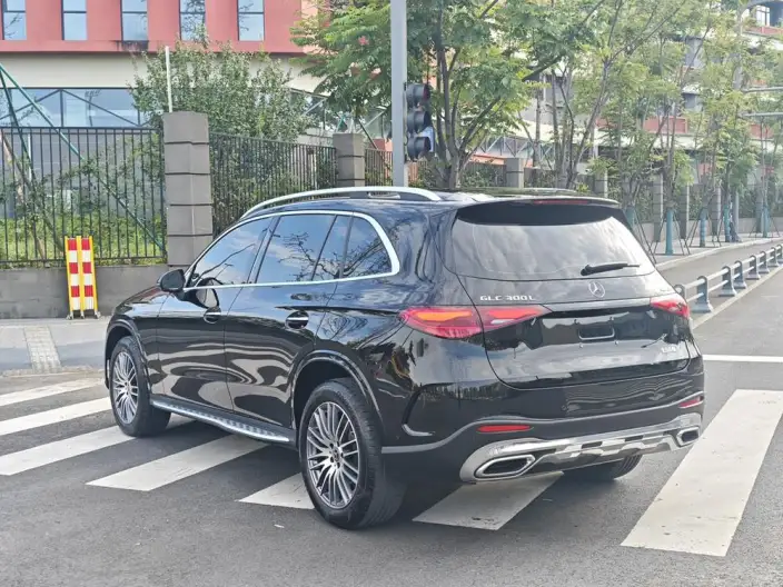 Mercedes-Benz GLC 2024 Model GLC 260 L 4MATIC Dynamic Model 5 seat – фото 5