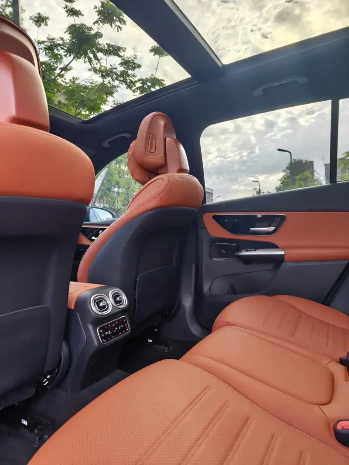 Mercedes-Benz GLC 2024 Model GLC 260 L 4MATIC Dynamic Model 5 seat – фото 8