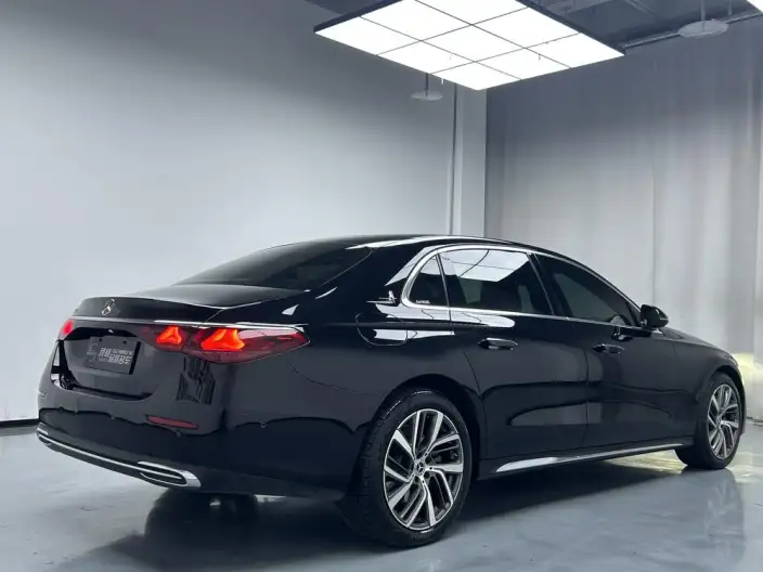 Mercedes-Benz E-Class 2024 Model E 300 L Fashion Model sedan – фото 6