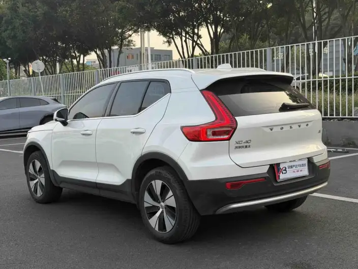 Volvo XC40 2023 Model B3 Zhixing Fashion Edition – фото 5