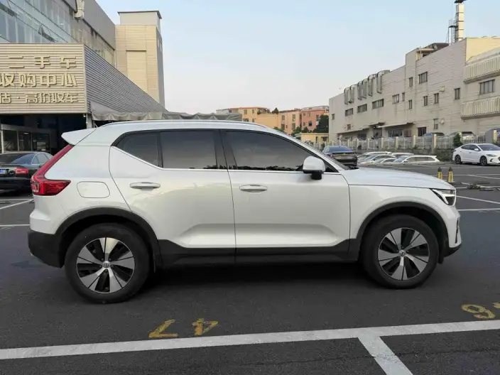 Volvo XC40 2023 Model B3 Zhixing Fashion Edition – фото 8