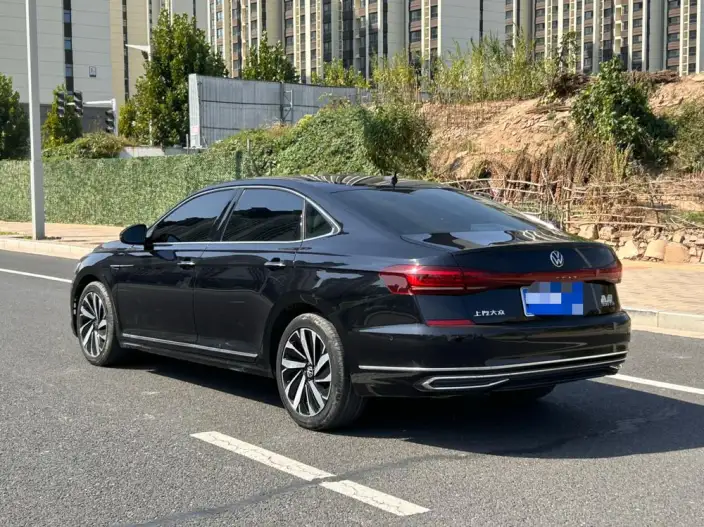 Volkswagen Passat 2022 Model 330TSI Deluxe Edition – фото 4