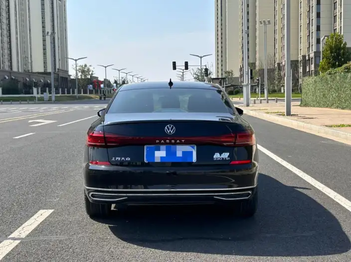 Volkswagen Passat 2022 Model 330TSI Deluxe Edition – фото 5