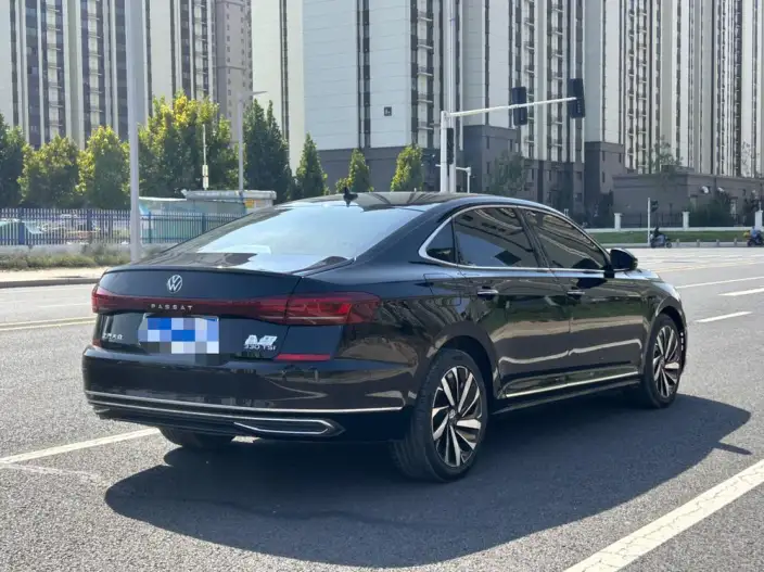 Volkswagen Passat 2022 Model 330TSI Deluxe Edition – фото 6