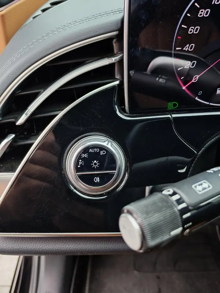 Mercedes-Benz E-Class PHEV 2024 Model E 350 e L sedan – фото 9