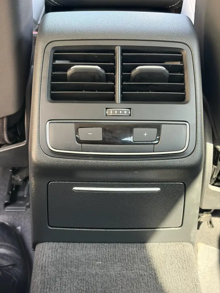 Audi A4 L 2020 Model 40 TFSI Luxury Dynamic Model – фото 10