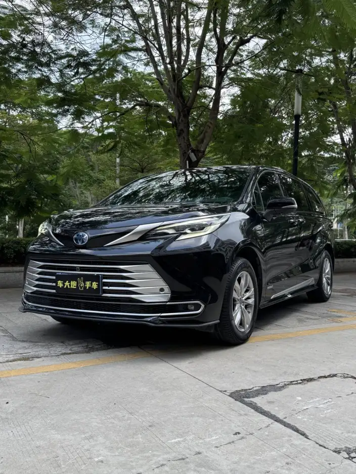 Toyota Sienna 2021 Model 2.5L Hybrid Platinum edition – фото 1