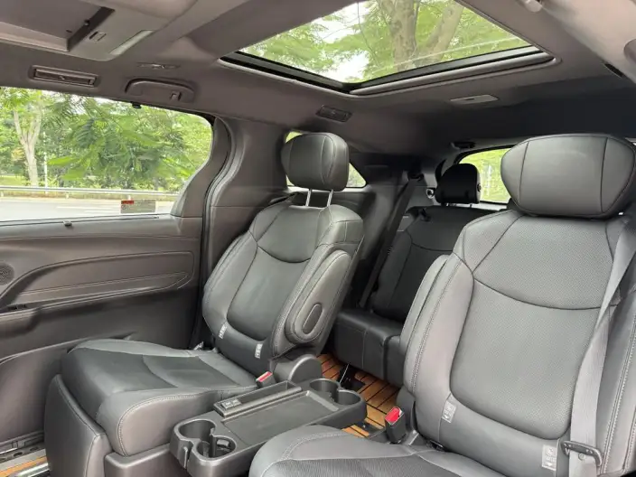 Toyota Sienna 2021 Model 2.5L Hybrid Platinum edition – фото 10