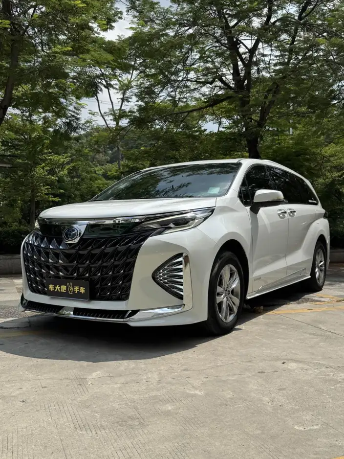 Toyota Sienna 2023 Model Hybrid 2.5L Comfort Edition – фото 1