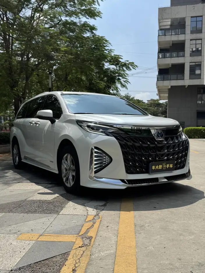 Toyota Sienna 2023 Model Hybrid 2.5L Comfort Edition – фото 2