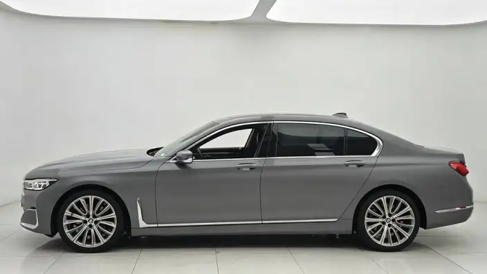 BMW 7 Series 2021 Model 740Li Leading Model Luxury Set – фото 3
