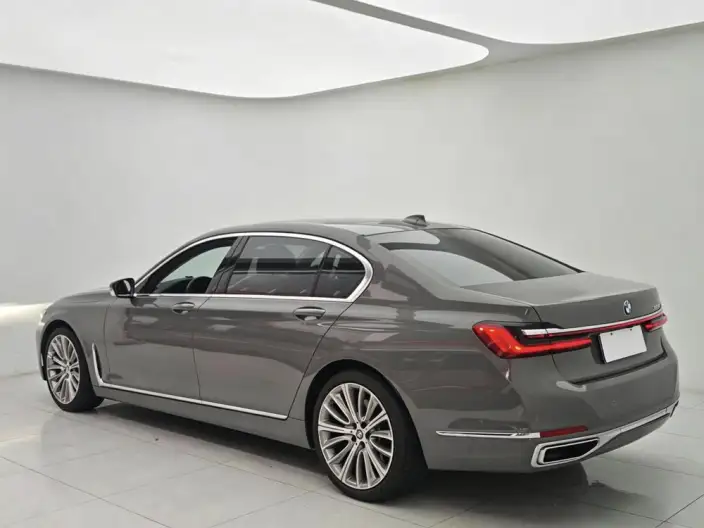 BMW 7 Series 2021 Model 740Li Leading Model Luxury Set – фото 4
