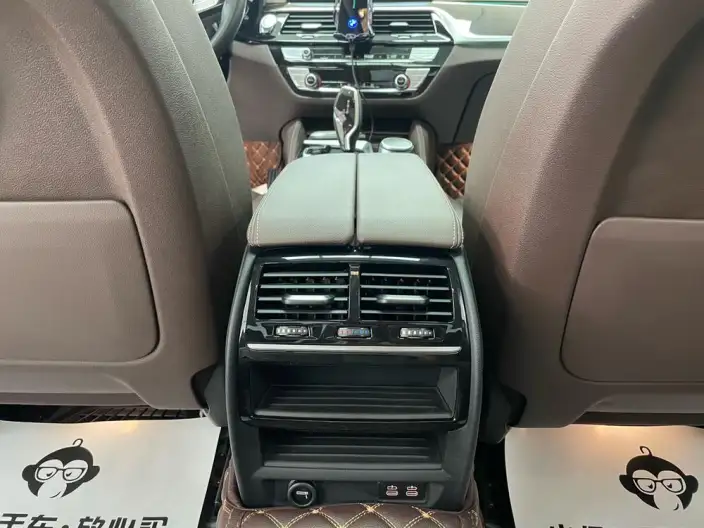 BMW 5 Series 2020 Model 525Li Luxury Set – фото 9