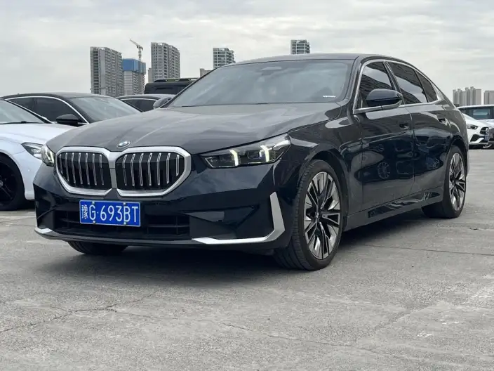 BMW 5 Series 2024 Model 530Li Exclusive Model Luxury Set – фото 1
